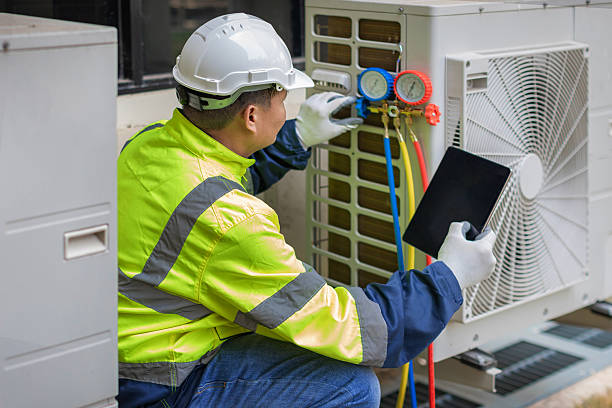 Professional Ac Installation technician working in Needham Heights, MA